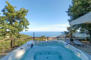 ALTIDO Superb Flat with Outside Jacuzzi and Great View, Alassio